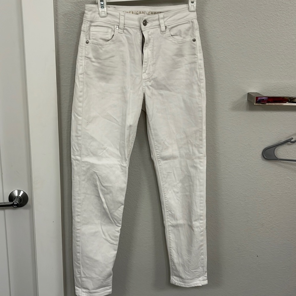 American Eagle Stretch White Mom Jean
